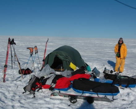 Snowkite expedition Greenland ice cap August 2007