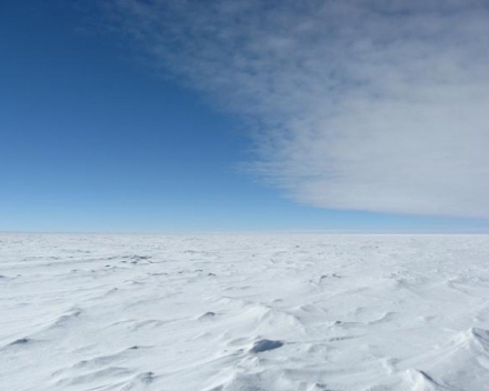 Snowkite expedition Greenland ice cap August 2007