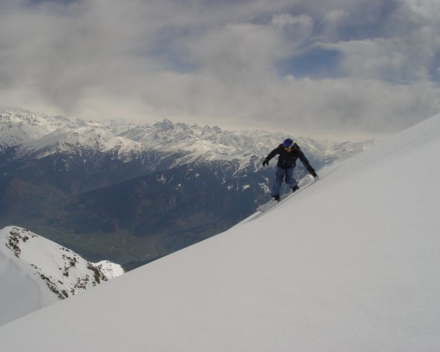 Heliboarding expedition Himalaya India/Thibet June 2006